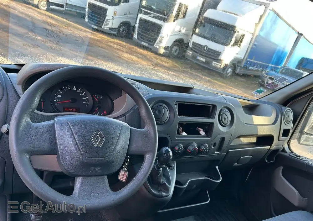 RENAULT Master 