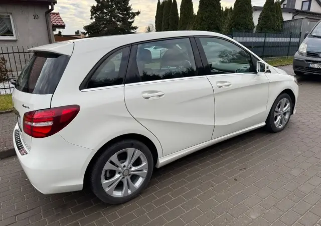 MERCEDES-BENZ Klasa B 250 4Matic 7G-DCT UrbanStyle Edition