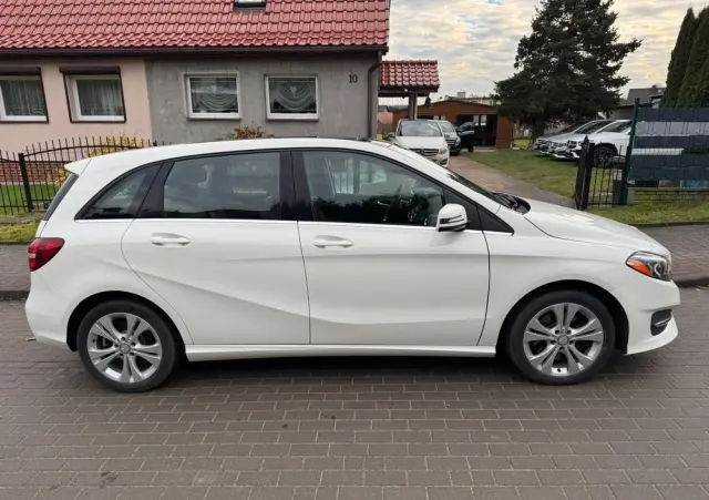 MERCEDES-BENZ Klasa B 250 4Matic 7G-DCT UrbanStyle Edition