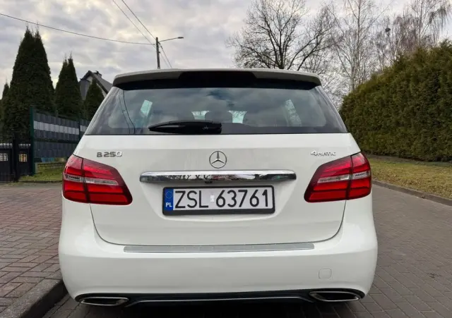 MERCEDES-BENZ Klasa B 250 4Matic 7G-DCT UrbanStyle Edition