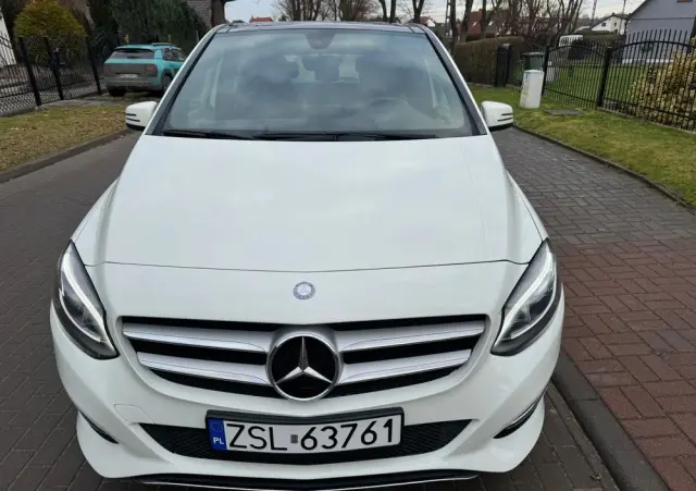 MERCEDES-BENZ Klasa B 250 4Matic 7G-DCT UrbanStyle Edition