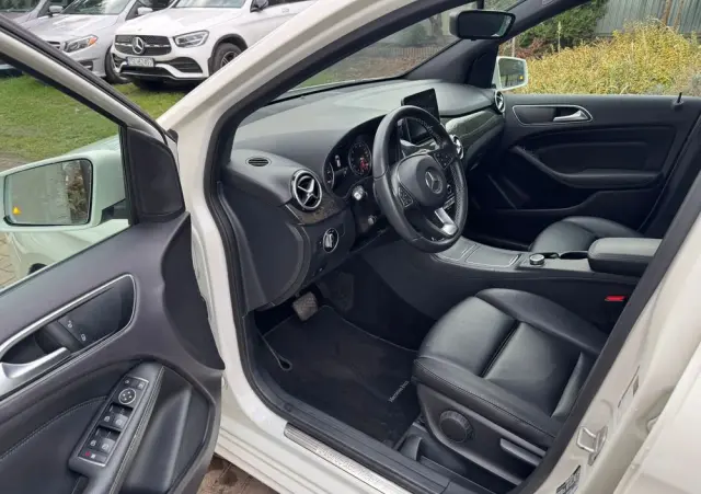 MERCEDES-BENZ Klasa B 250 4Matic 7G-DCT UrbanStyle Edition