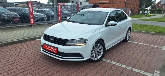 VOLKSWAGEN Jetta 