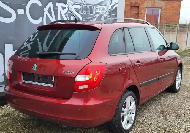 SKODA Fabia 