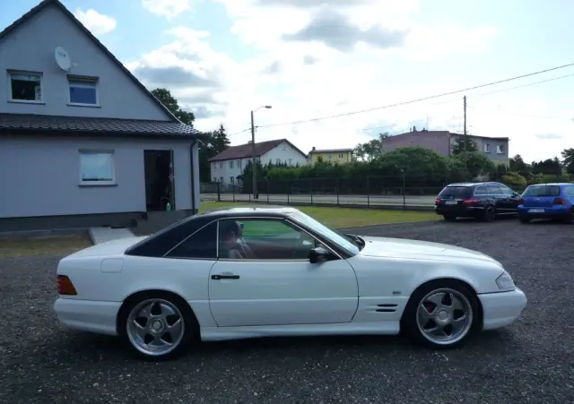 MERCEDES-BENZ SL 