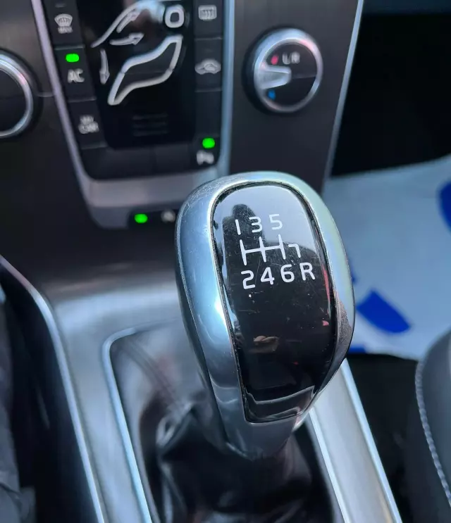 VOLVO V40 1.6 D2 (115 KM) Automatic