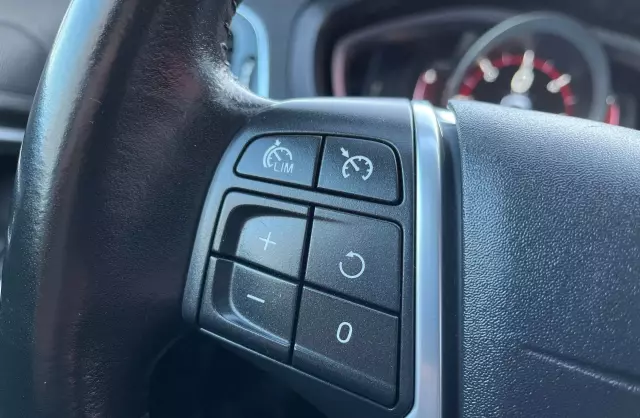 VOLVO V40 1.6 D2 (115 KM) Automatic