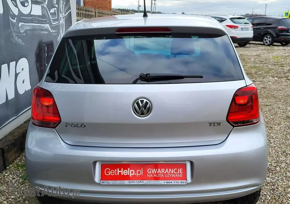 VOLKSWAGEN Polo 