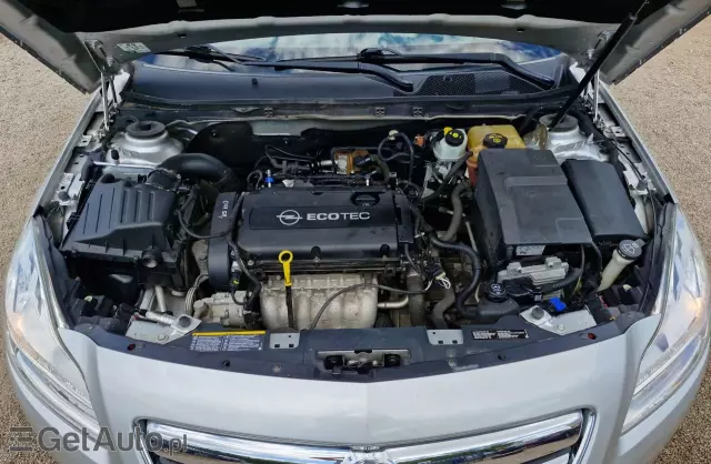 OPEL Insignia 1.8i (140 KM)