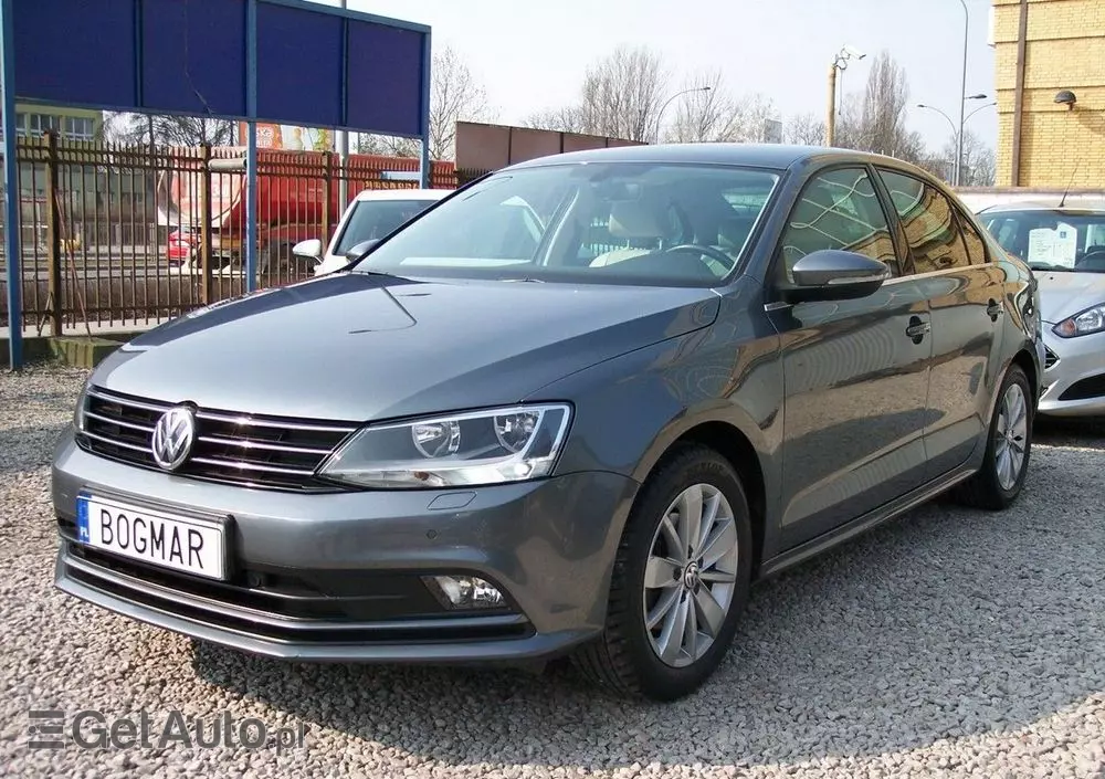 VOLKSWAGEN Jetta 1.4 TSI BMT Highline