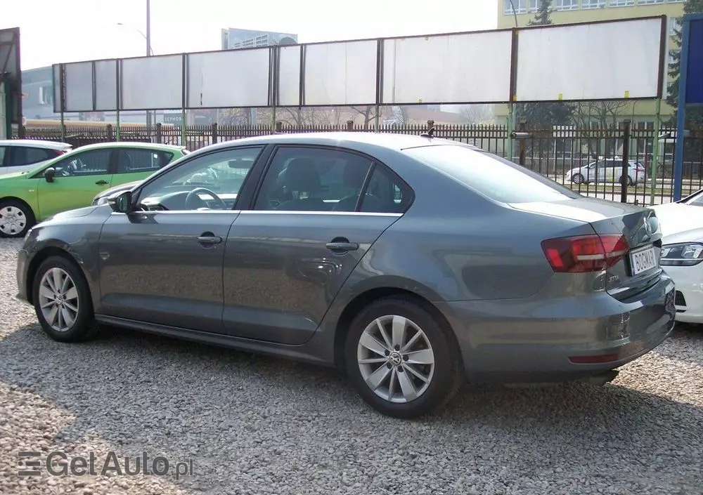 VOLKSWAGEN Jetta 1.4 TSI BMT Highline