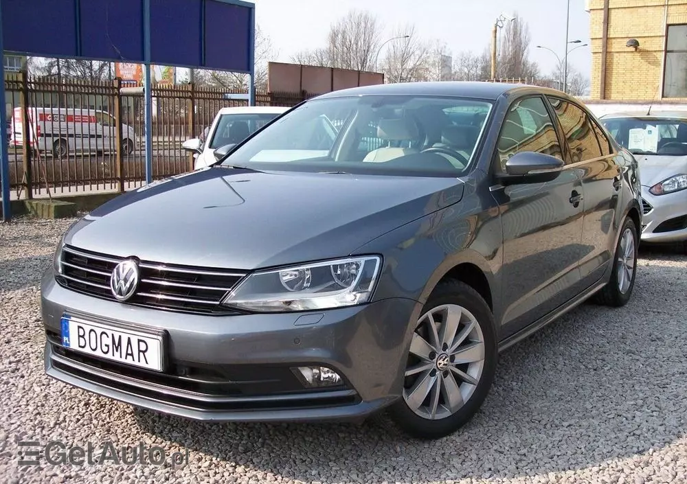 VOLKSWAGEN Jetta 1.4 TSI BMT Highline