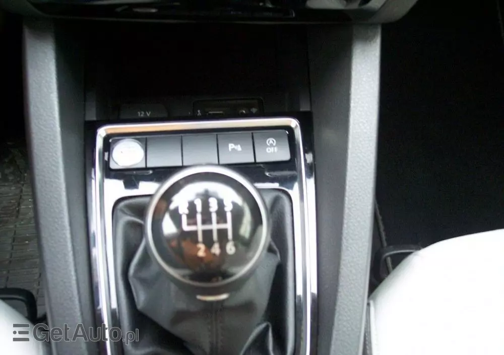 VOLKSWAGEN Jetta 1.4 TSI BMT Highline