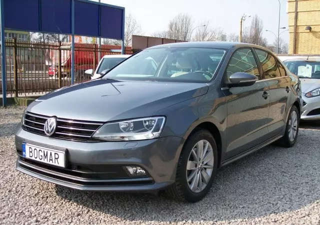 VOLKSWAGEN Jetta 1.4 TSI BMT Highline