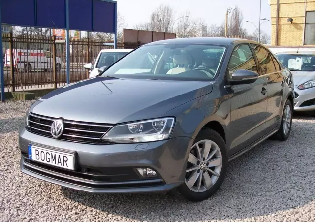 VOLKSWAGEN Jetta 1.4 TSI BMT Highline
