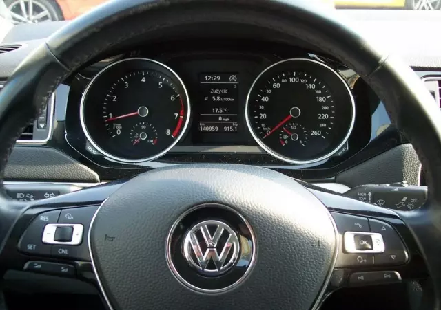VOLKSWAGEN Jetta 1.4 TSI BMT Highline