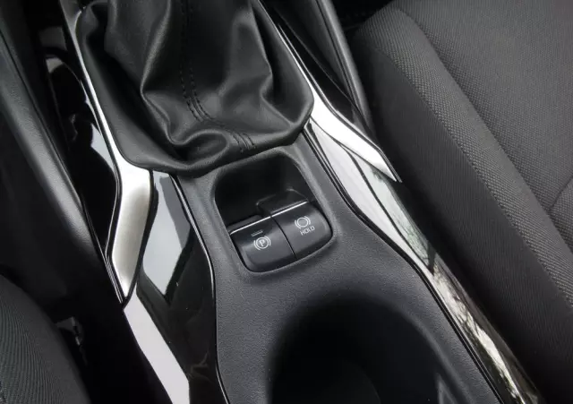 TOYOTA Corolla 1.6 Comfort