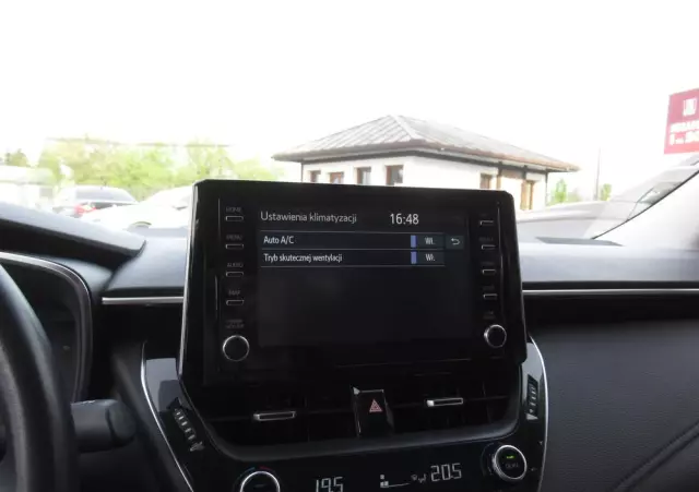 TOYOTA Corolla 1.6 Comfort