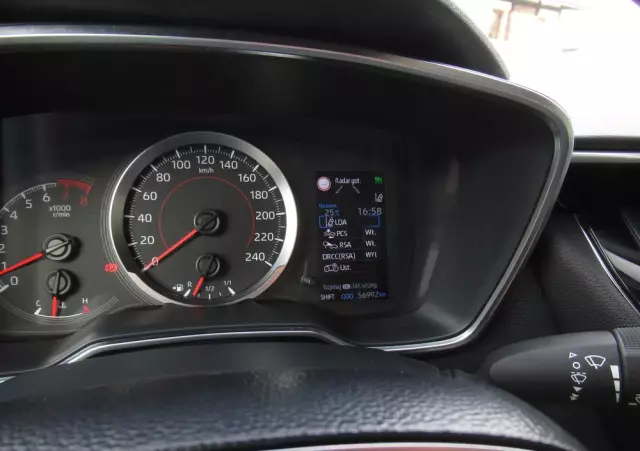 TOYOTA Corolla 1.6 Comfort