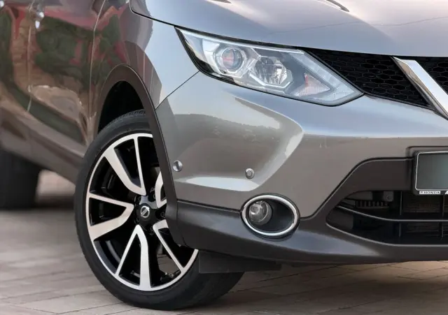 NISSAN Qashqai 1.2 DIG-T 360