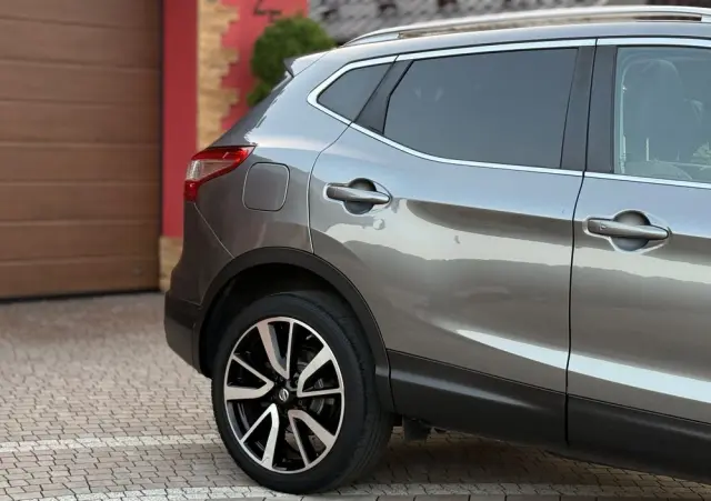 NISSAN Qashqai 1.2 DIG-T 360