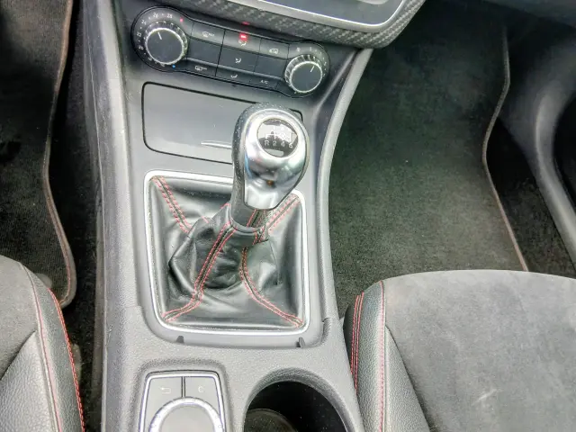 MERCEDES-BENZ A 180 PAKIET AMG