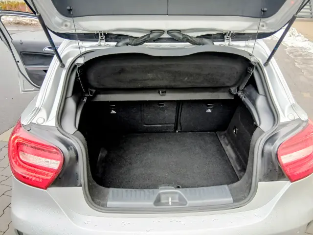 MERCEDES-BENZ A 180 PAKIET AMG