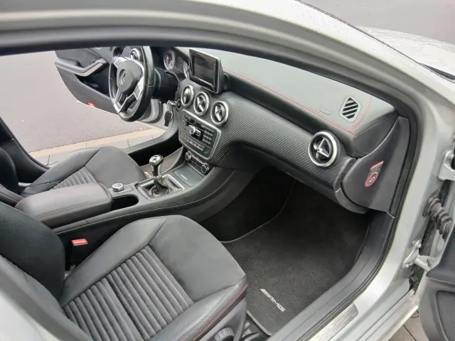 MERCEDES-BENZ A 180 PAKIET AMG