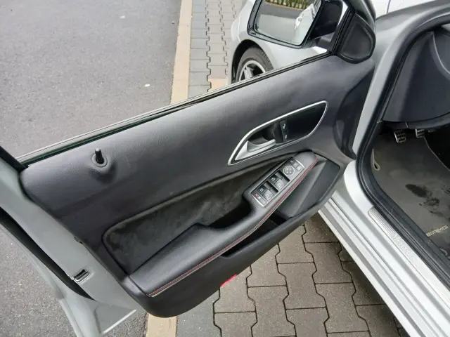 MERCEDES-BENZ A 180 PAKIET AMG