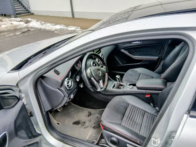 MERCEDES-BENZ A 180 PAKIET AMG