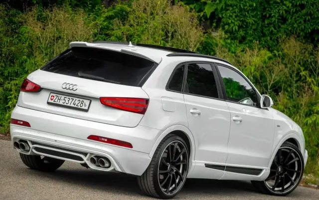 AUDI Q3 
