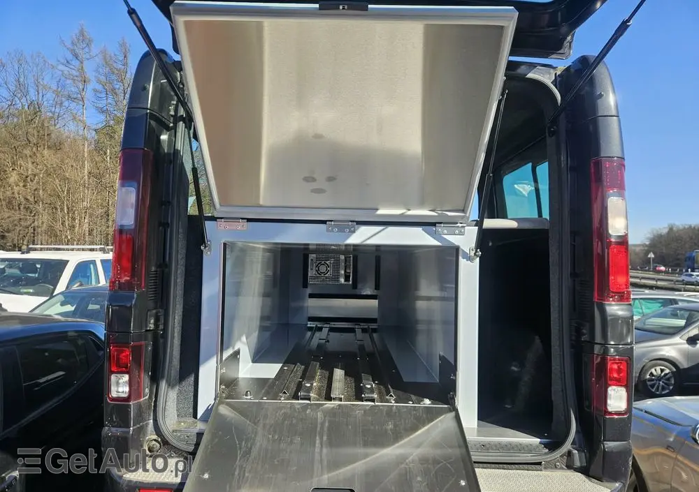 RENAULT Trafic 2.0 dCi Escapade EDC