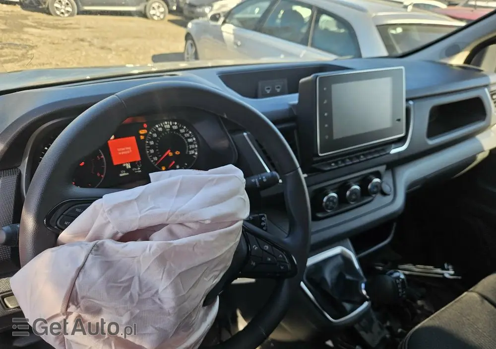 RENAULT Trafic 2.0 dCi Escapade EDC