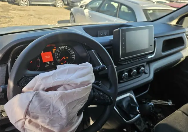 RENAULT Trafic 2.0 dCi Escapade EDC
