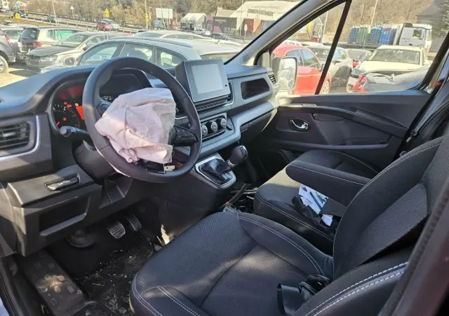 RENAULT Trafic 2.0 dCi Escapade EDC