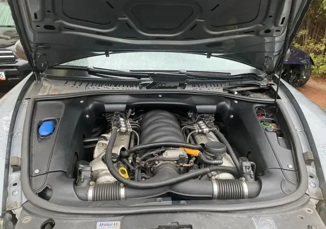 PORSCHE Cayenne S Tiptronic