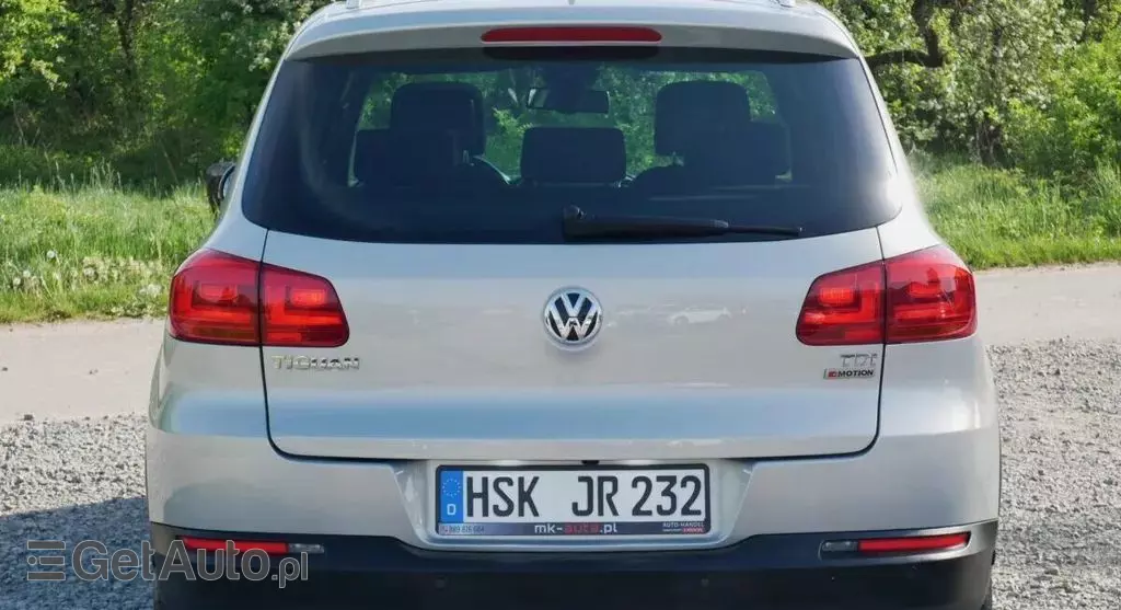 VOLKSWAGEN Tiguan 