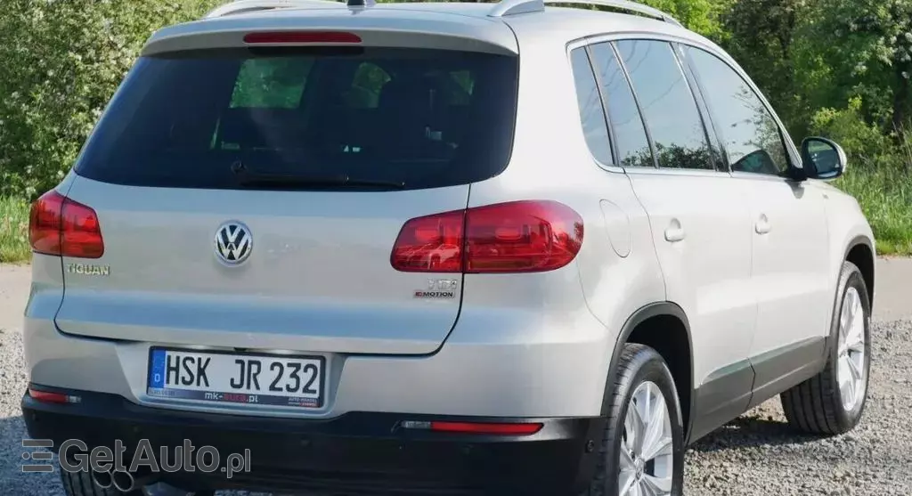 VOLKSWAGEN Tiguan 