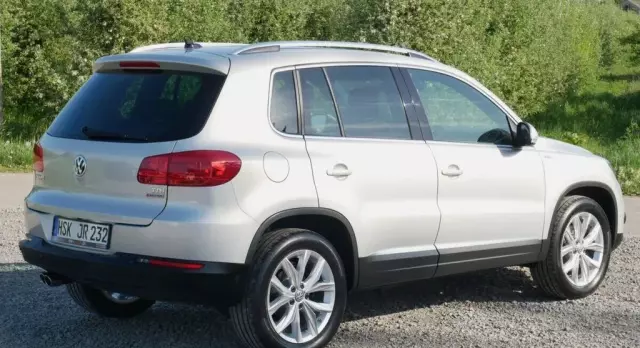 VOLKSWAGEN Tiguan 