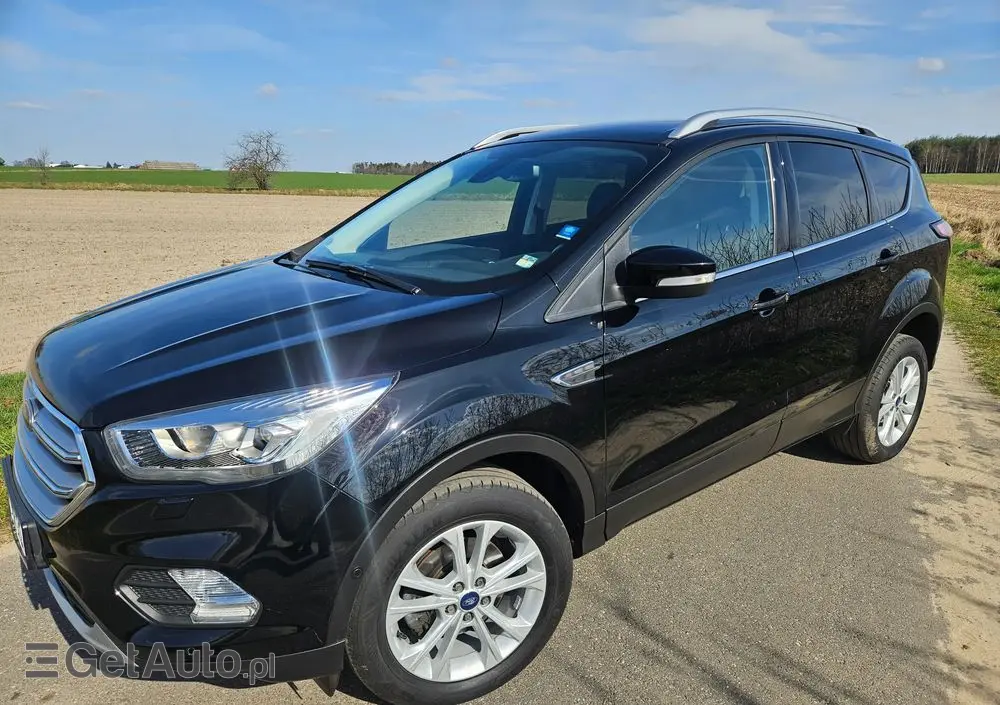 FORD Kuga 1.5 EcoBoost 2x4 Titanium