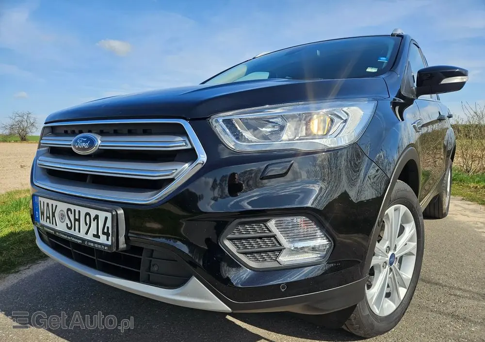 FORD Kuga 1.5 EcoBoost 2x4 Titanium