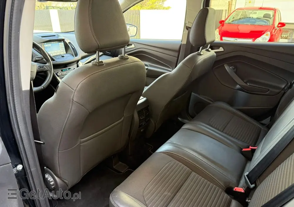 FORD Kuga 1.5 EcoBoost 2x4 Titanium