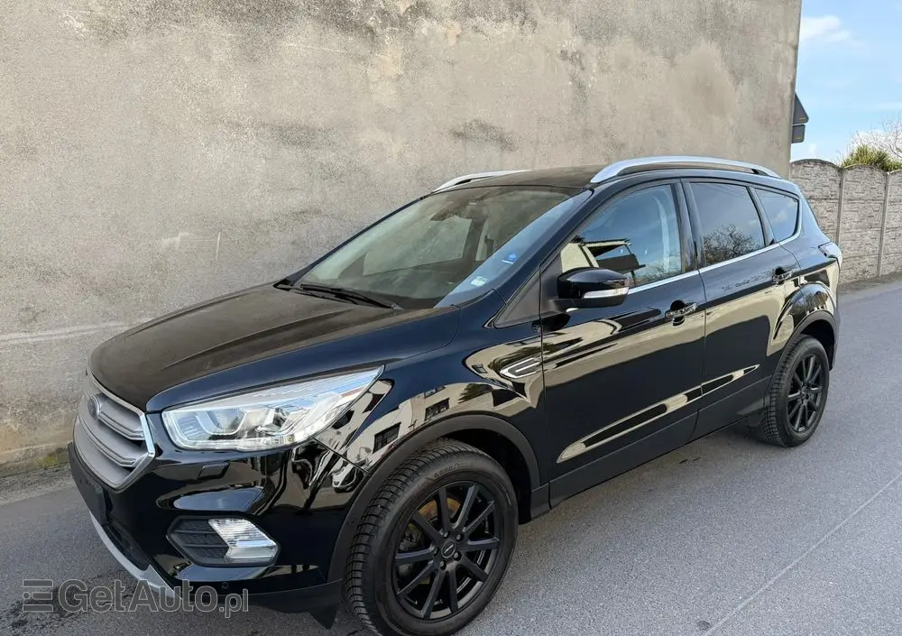 FORD Kuga 1.5 EcoBoost 2x4 Titanium