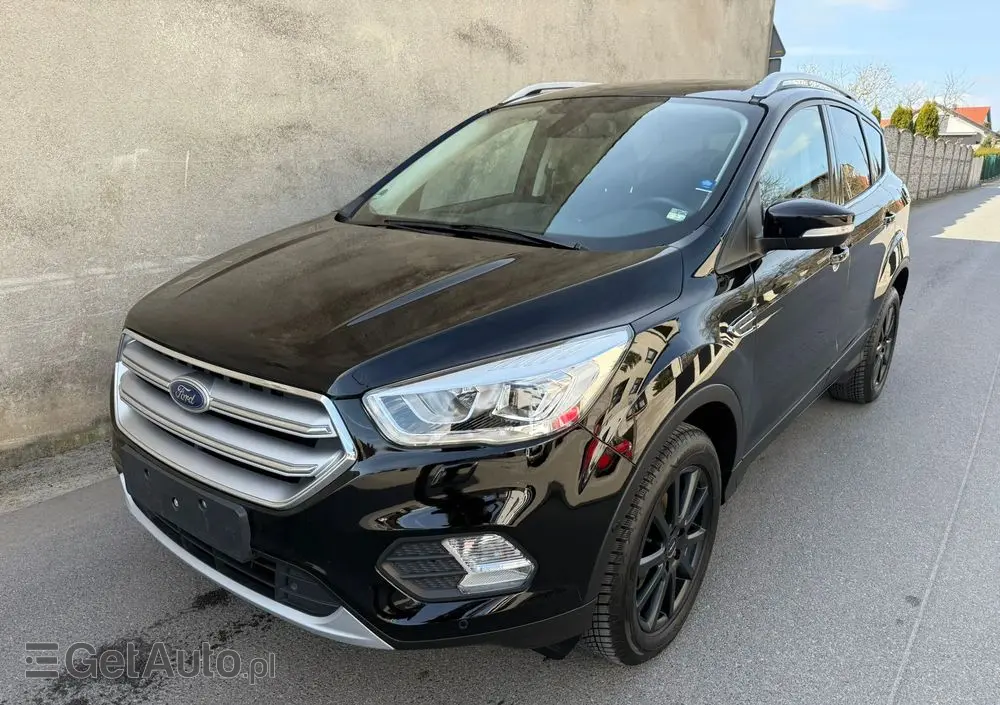 FORD Kuga 1.5 EcoBoost 2x4 Titanium