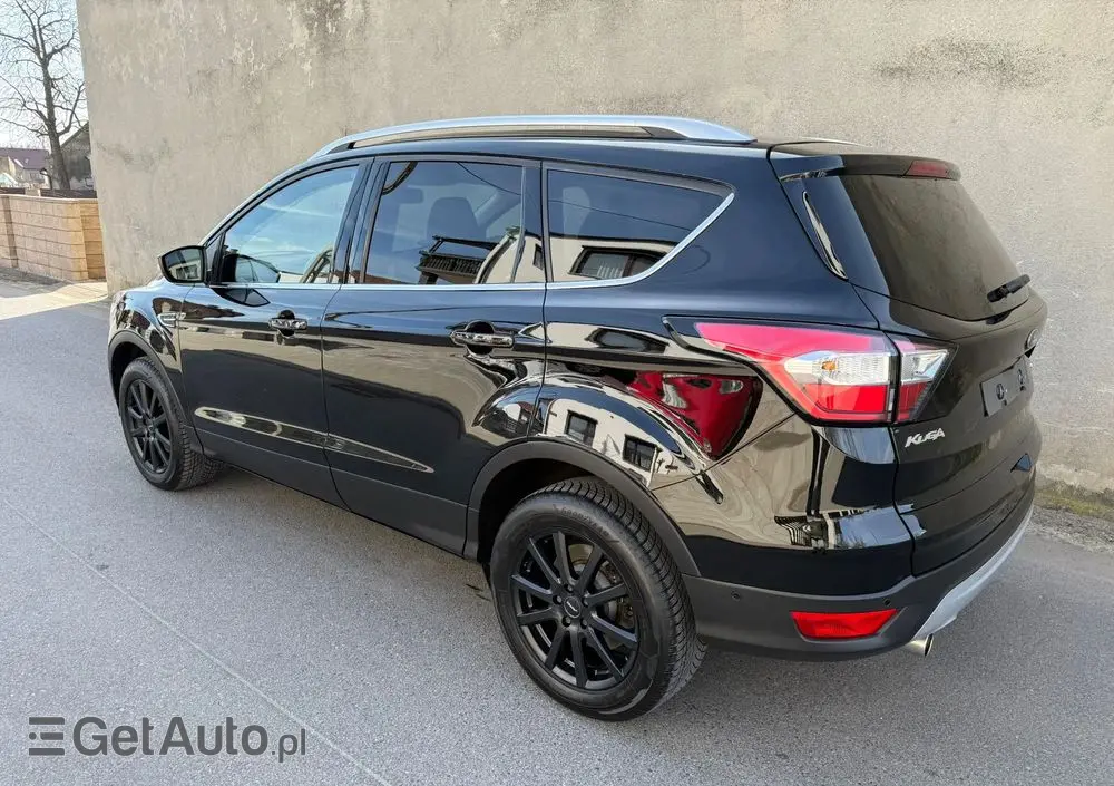 FORD Kuga 1.5 EcoBoost 2x4 Titanium