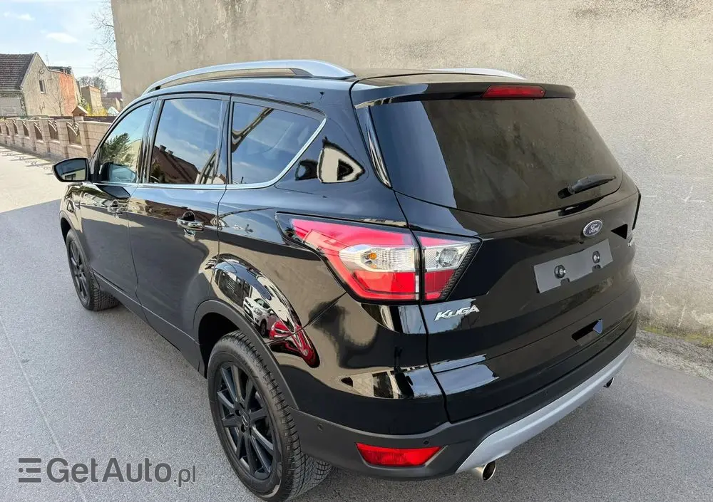 FORD Kuga 1.5 EcoBoost 2x4 Titanium