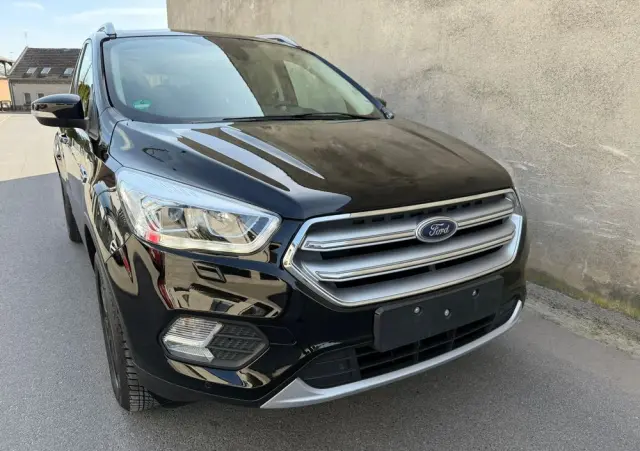 FORD Kuga 1.5 EcoBoost 2x4 Titanium