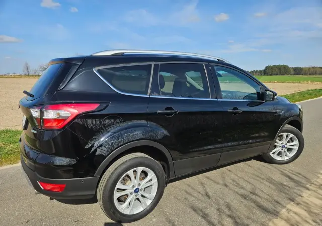 FORD Kuga 1.5 EcoBoost 2x4 Titanium