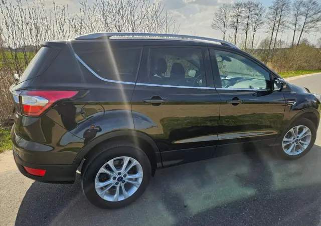 FORD Kuga 1.5 EcoBoost 2x4 Titanium