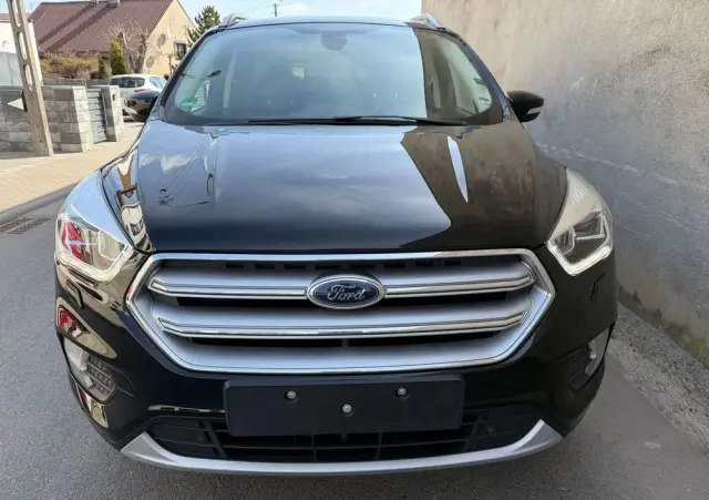 FORD Kuga 1.5 EcoBoost 2x4 Titanium